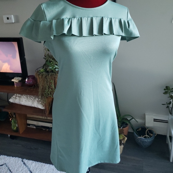 NeeSee's Dresses Boutique Mint Green Ruffle Midi S - Picture 1 of 6